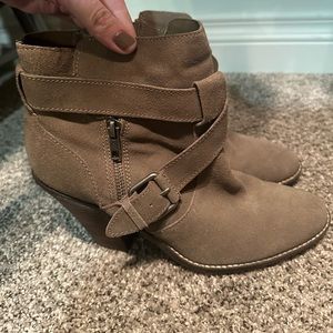 Dolce Vita Booties size 8